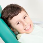 Benevis庆祝快乐,健康的微笑